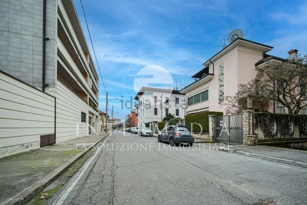 appartamento in vendita a Brescia in zona Volta