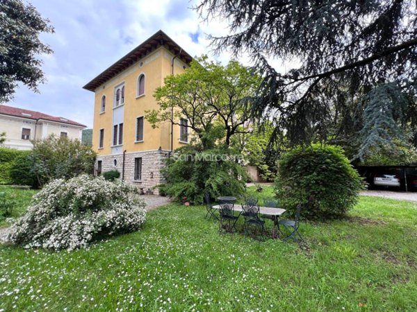 appartamento in vendita a Brescia in zona Porta Venezia