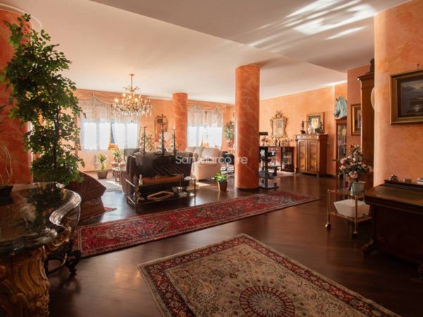 appartamento in vendita a Brescia in zona Centro Storico