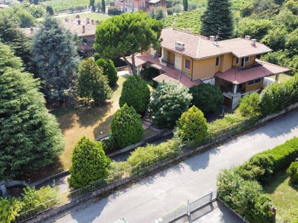 casa indipendente in vendita a Brescia in zona Caionvico