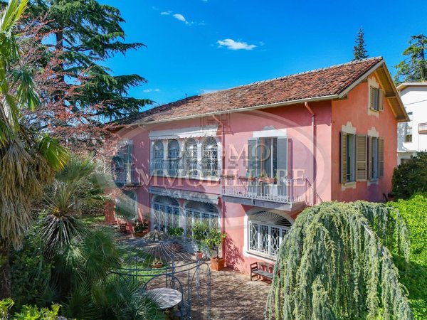 casa indipendente in vendita a Brescia in zona Crocifissa di Rosa