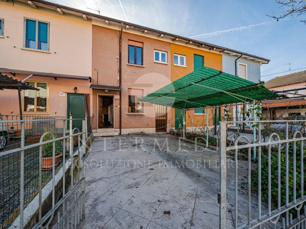 casa indipendente in vendita a Brescia in zona Chiusure