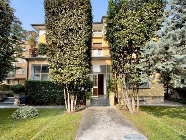 casa indipendente in vendita a Brescia in zona Quartiere Primo Maggio