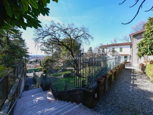casa indipendente in vendita a Brescia in zona Porta Venezia