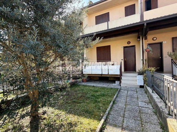 casa indipendente in vendita a Brescia in zona Urago/Mella