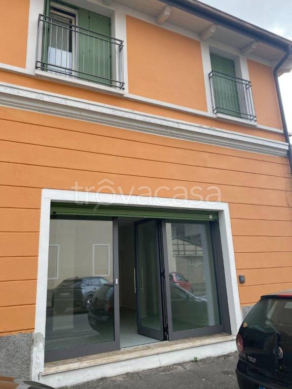 appartamento in vendita a Brescia in zona Fiumicello