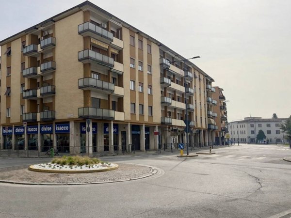 appartamento in vendita a Brescia in zona Porta Cremona