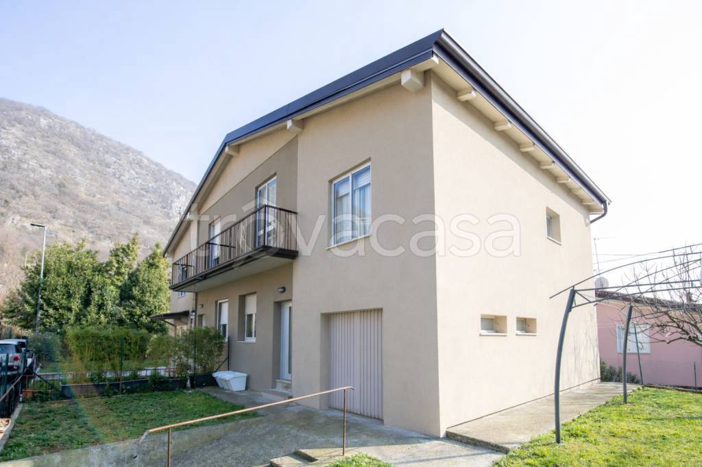 casa indipendente in vendita a Brescia in zona Sant'Eufemia