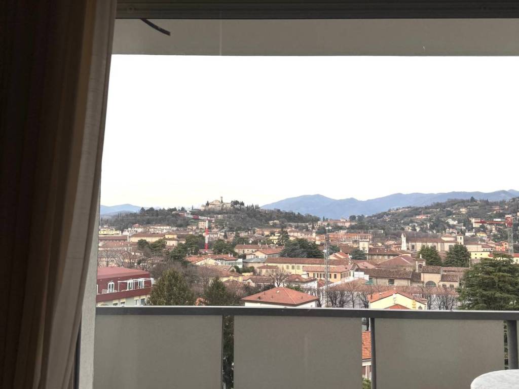 appartamento in vendita a Brescia in zona Volta