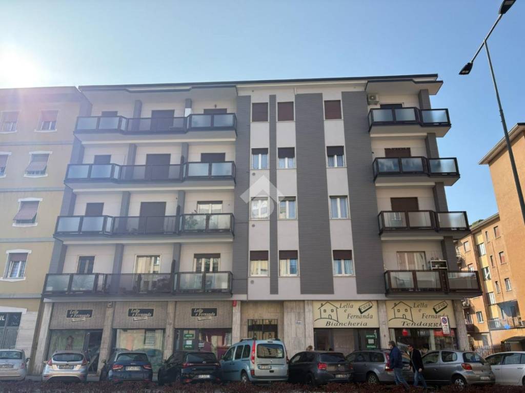 appartamento in vendita a Brescia in zona Volta