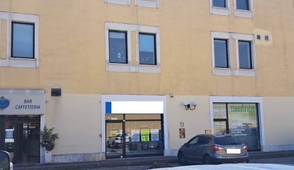 negozio in vendita a Brescia in zona Mompiano