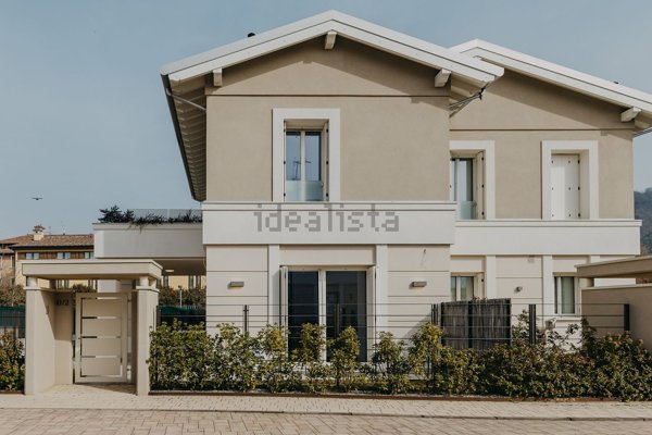 appartamento in vendita a Brescia in zona Mompiano