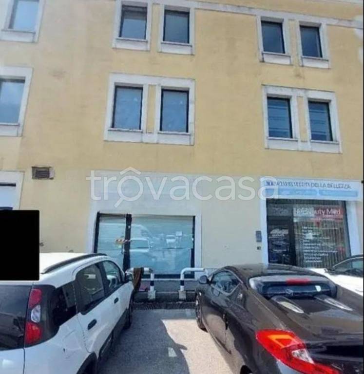 negozio in vendita a Brescia in zona Borgo Trento