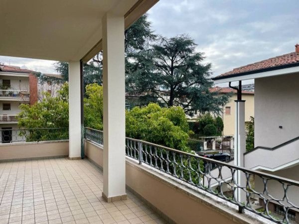 appartamento in vendita a Brescia in zona Mompiano