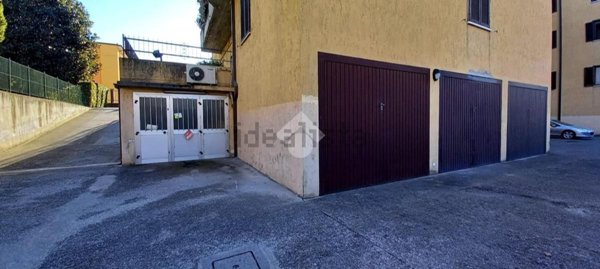 locale di sgombero in vendita a Brescia in zona Quartiere Primo Maggio