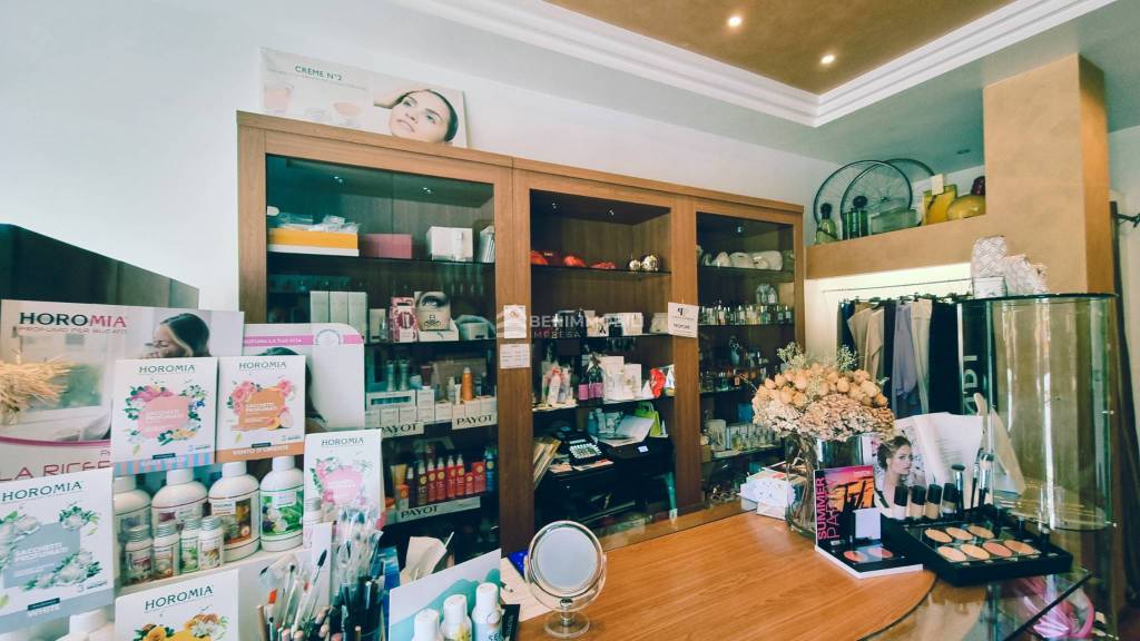 negozio in vendita a Brescia in zona Mompiano