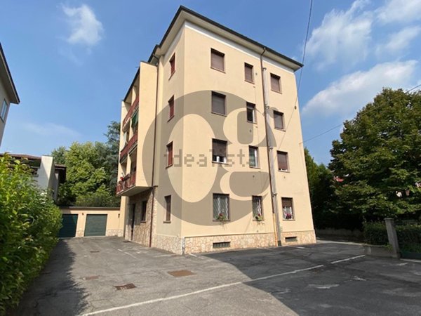 appartamento in vendita a Brescia in zona Crocifissa di Rosa
