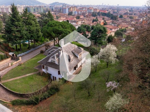 casa indipendente in vendita a Brescia in zona Urago/Mella