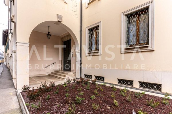 appartamento in vendita a Brescia in zona Centro Storico