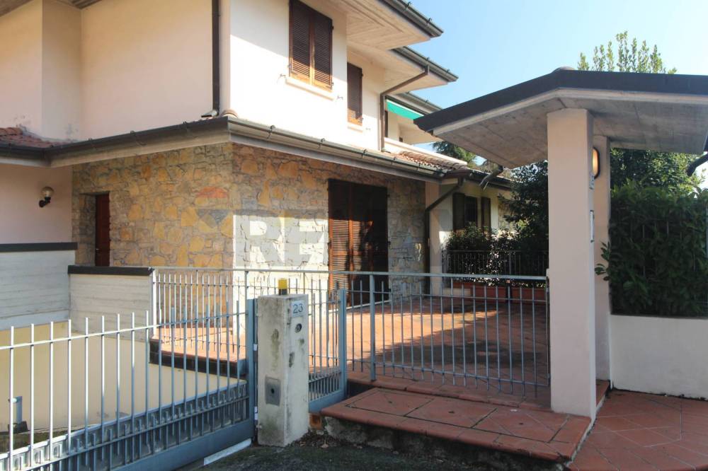 casa indipendente in vendita a Brescia in zona Caionvico