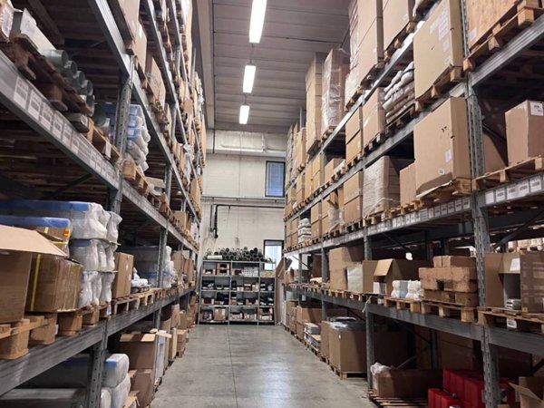 capannone in vendita a Brescia in zona Caionvico