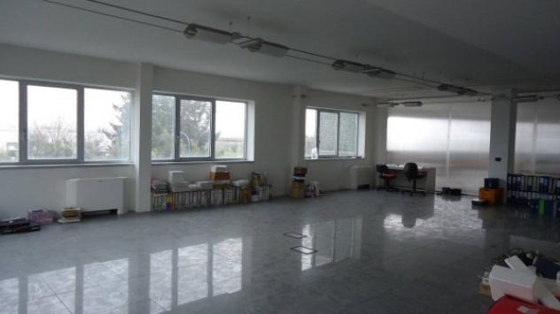 locale commerciale in vendita a Brescia in zona San Polo