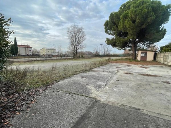terreno edificabile in vendita a Brescia in zona Volta