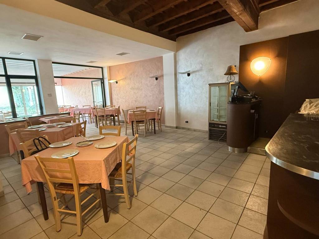 negozio in vendita a Brescia in zona Centro Storico