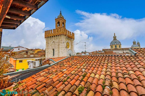 appartamento in vendita a Brescia in zona Centro Storico