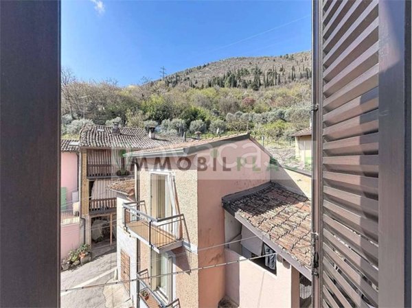 casa indipendente in vendita a Brescia in zona Caionvico