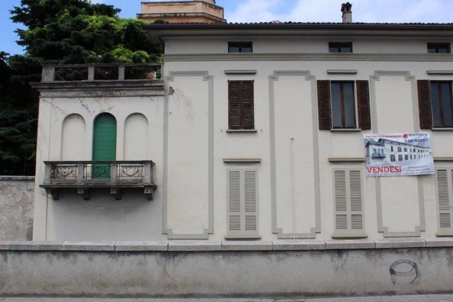 casa indipendente in vendita a Brescia in zona Centro Storico
