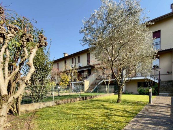 casa indipendente in vendita a Brescia in zona Caionvico