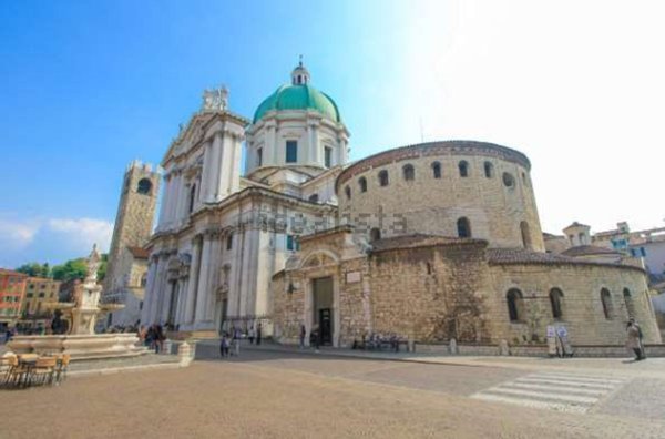 appartamento in vendita a Brescia in zona Mompiano