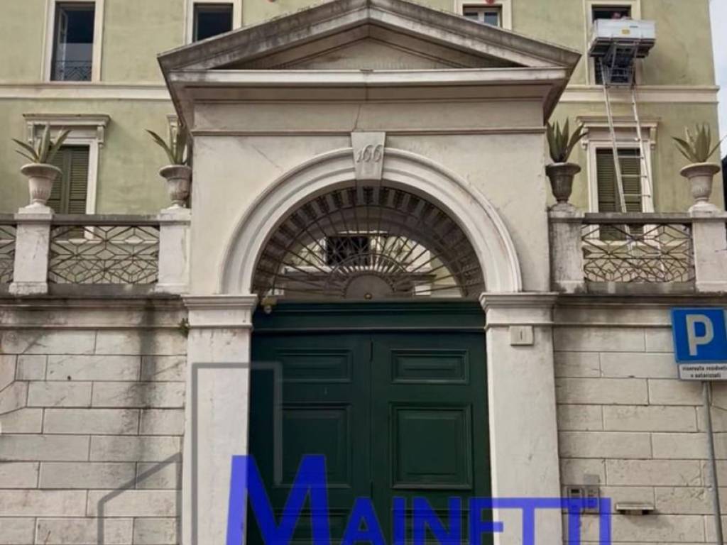 appartamento in vendita a Brescia in zona Centro Storico