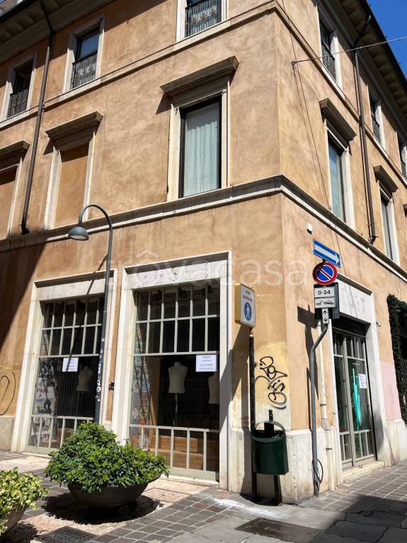 negozio in vendita a Brescia in zona Centro Storico