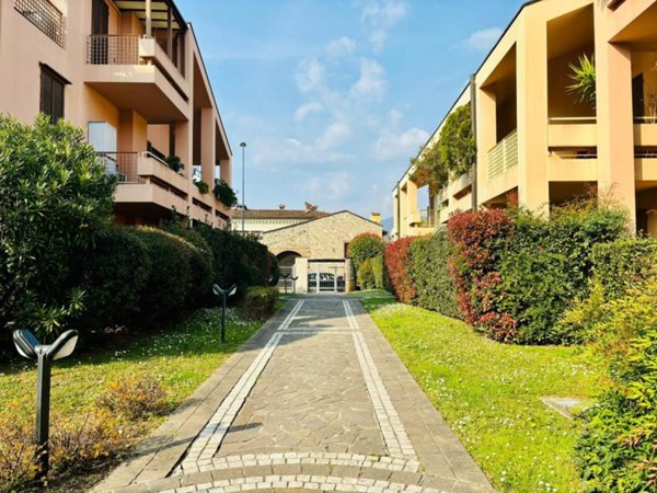 appartamento in vendita a Brescia in zona Crocifissa di Rosa