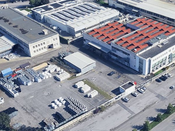 locale commerciale in vendita a Brescia in zona Volta