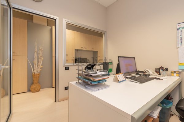 locale di sgombero in vendita a Brescia in zona Volta