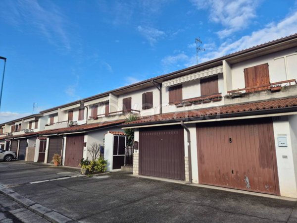 casa indipendente in vendita a Brescia in zona San Polo