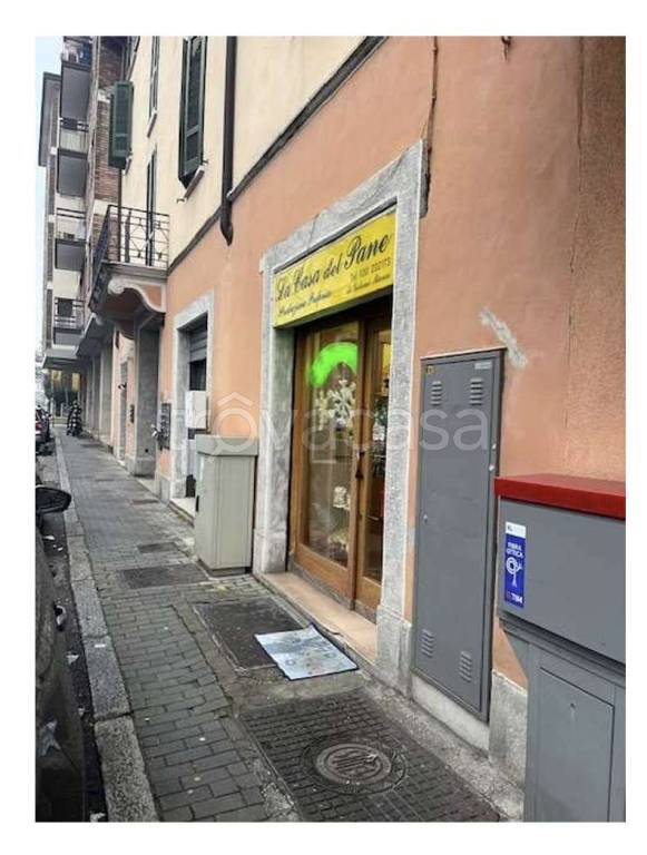 negozio in vendita a Brescia in zona Don Bosco