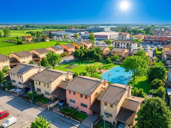 casa indipendente in vendita a Brescia in zona Caionvico