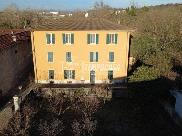 intera palazzina in vendita a Brescia in zona Chiusure