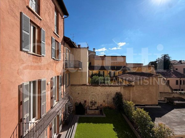 appartamento in vendita a Brescia in zona Centro Storico