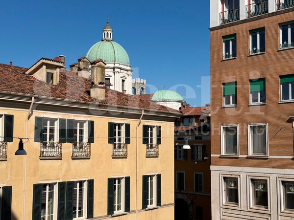 appartamento in vendita a Brescia in zona Centro Storico