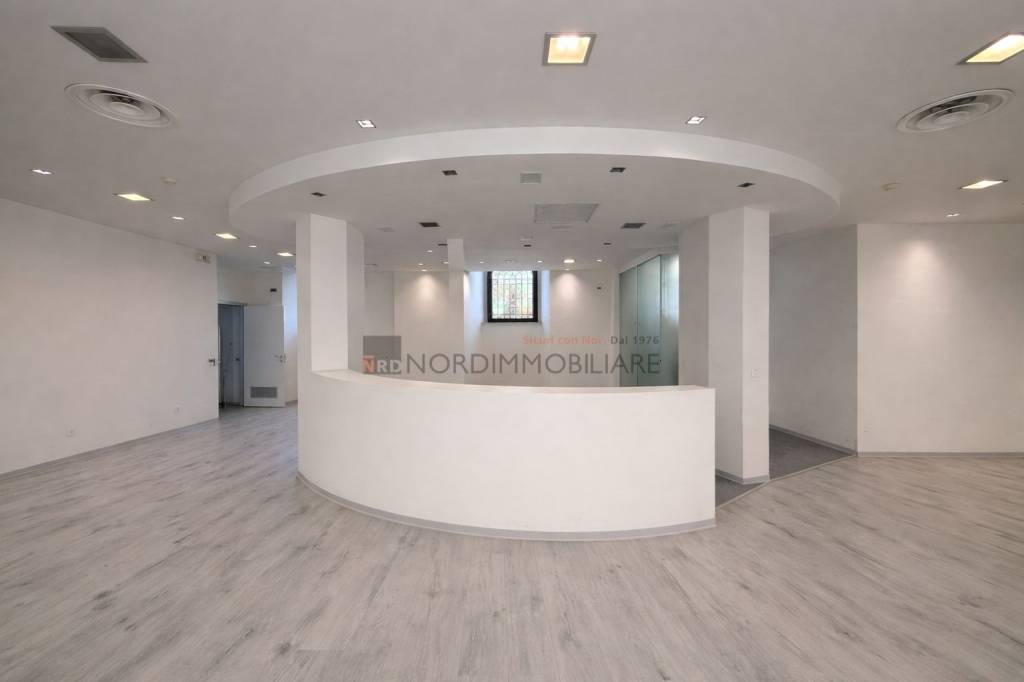 negozio in vendita a Brescia in zona Borgo Wuhrer