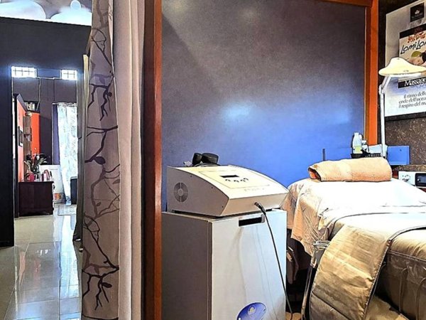 negozio in vendita a Brescia in zona Volta