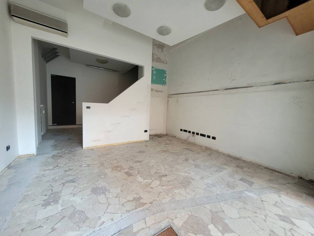 appartamento in vendita a Brescia in zona Crocifissa di Rosa