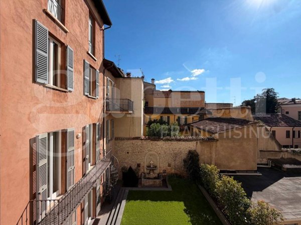 appartamento in vendita a Brescia in zona Centro Storico