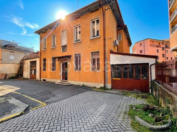casa semindipendente in vendita a Brescia in zona Crocifissa di Rosa