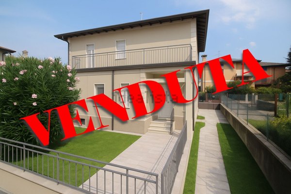 casa indipendente in vendita a Brescia in zona Urago/Mella